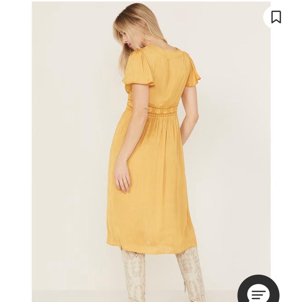 Yellow Button-Front Midi Dress with Lace Trim - Picture 4 of 6